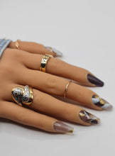 Load image into Gallery viewer, Grey Gold Press on Nails