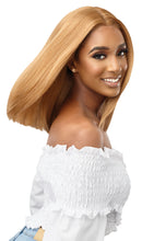 Load image into Gallery viewer, Outre EveryWear Lace Wig - Every 20