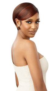 Outre Perfect Hairline 13x4 Lace Luxy wig